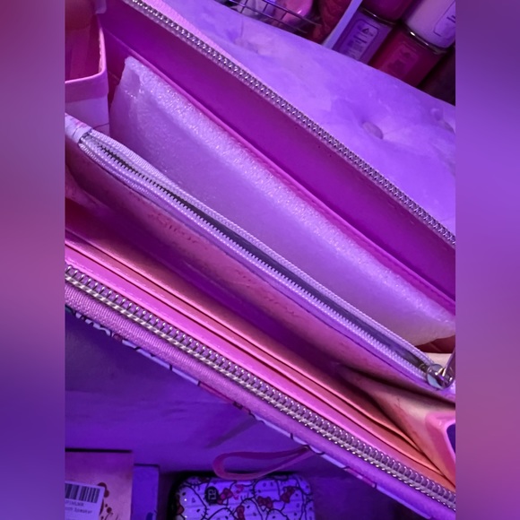 Hello Kitty Wallet (Sanrio) brand new never used - Picture 4 of 6